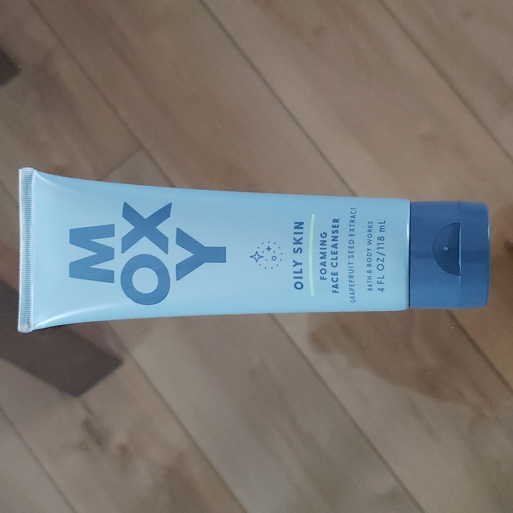 Bath & Body Works - MOXY - Oily Skin Foaming Face Cleanser